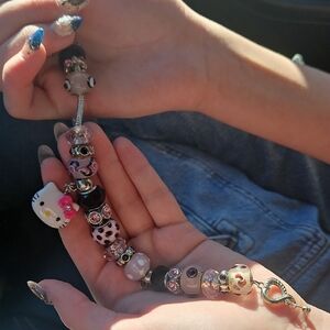 Charming Beaded Bracelet with Hello kitty and Pink Accents